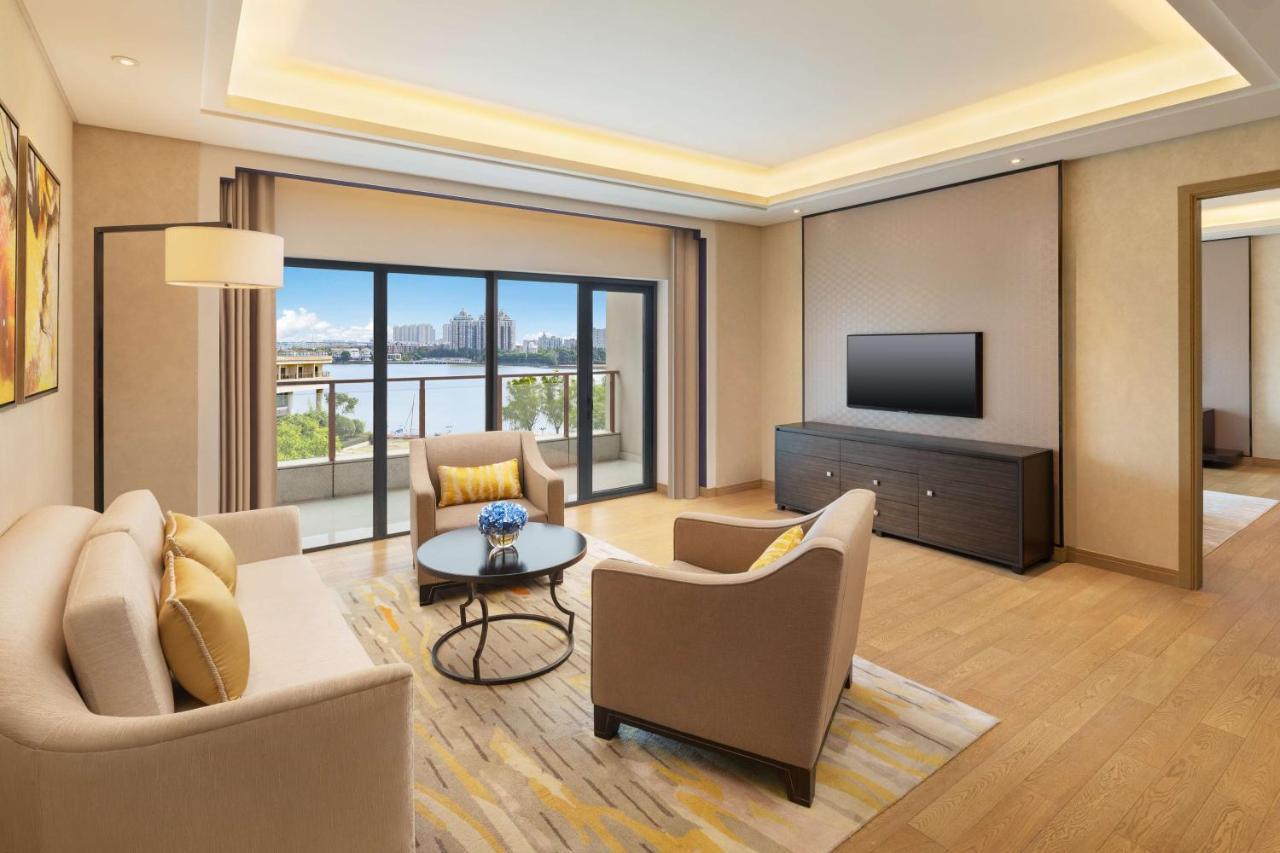 Radisson Blu Hotel Wuhan Etd Zone Экстерьер фото