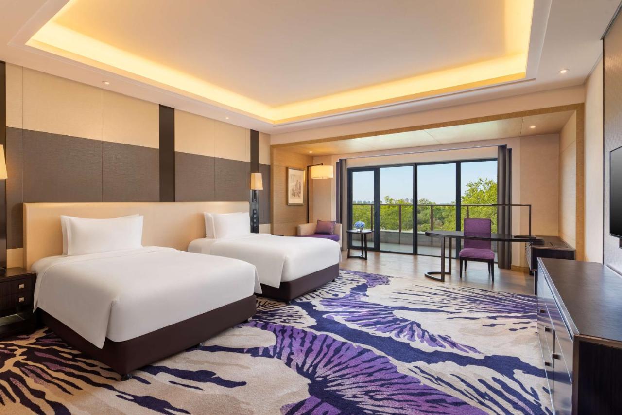 Radisson Blu Hotel Wuhan Etd Zone Экстерьер фото