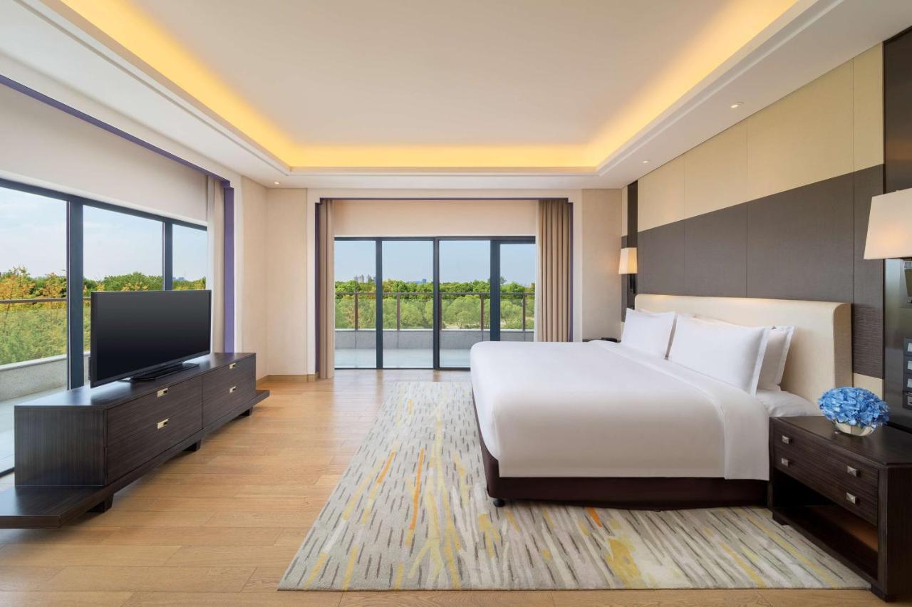 Radisson Blu Hotel Wuhan Etd Zone Экстерьер фото