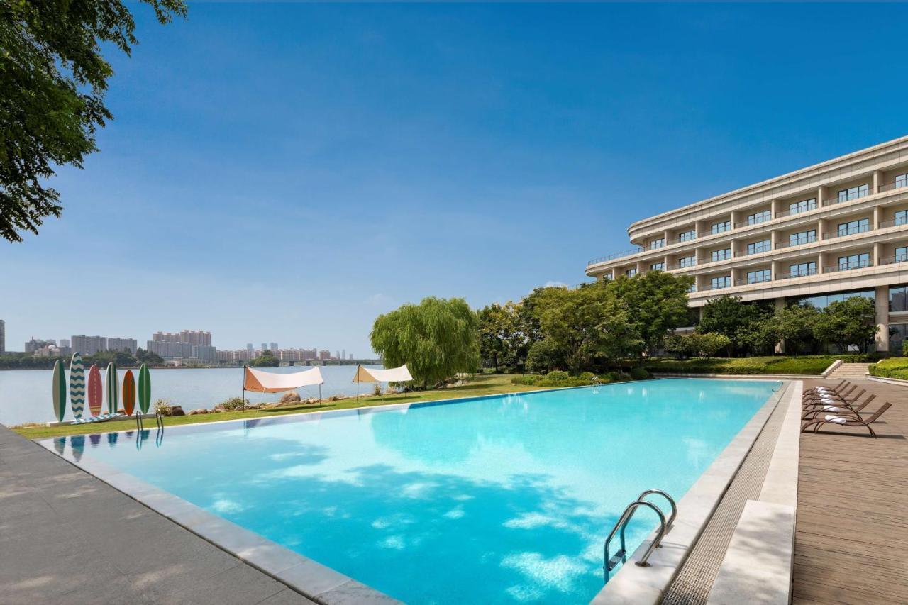 Radisson Blu Hotel Wuhan Etd Zone Экстерьер фото