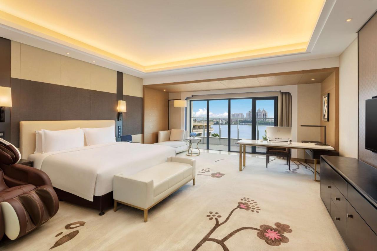 Radisson Blu Hotel Wuhan Etd Zone Экстерьер фото