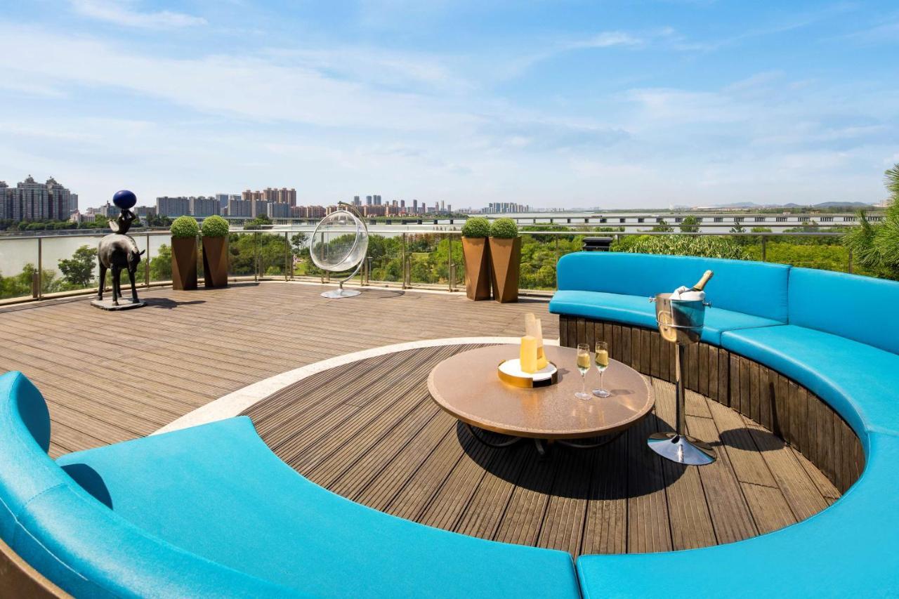 Radisson Blu Hotel Wuhan Etd Zone Экстерьер фото