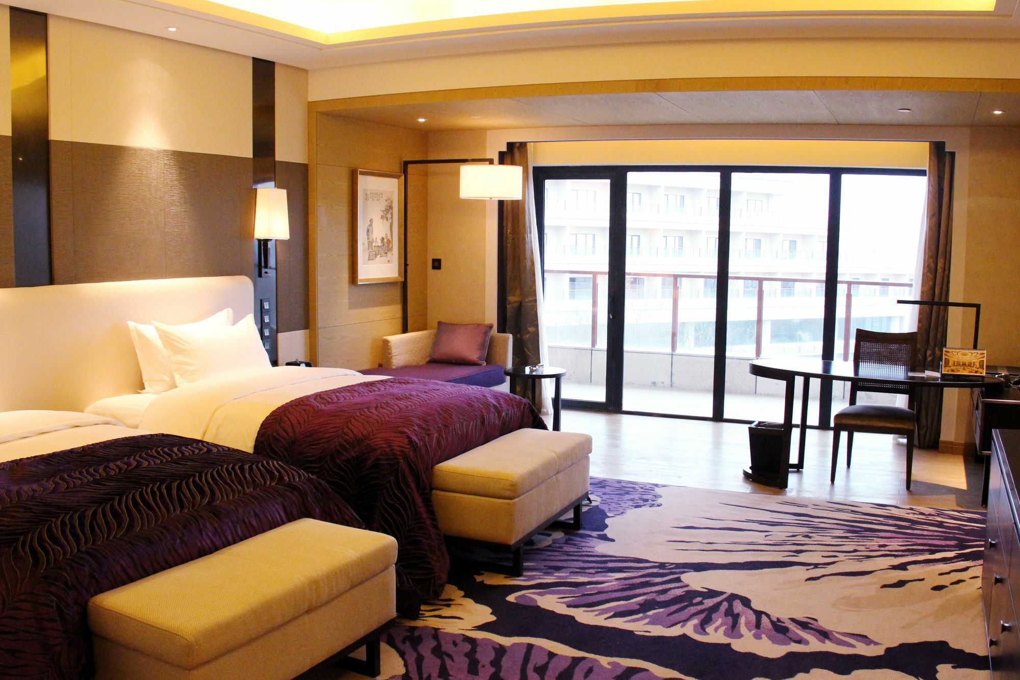 Radisson Blu Hotel Wuhan Etd Zone Экстерьер фото