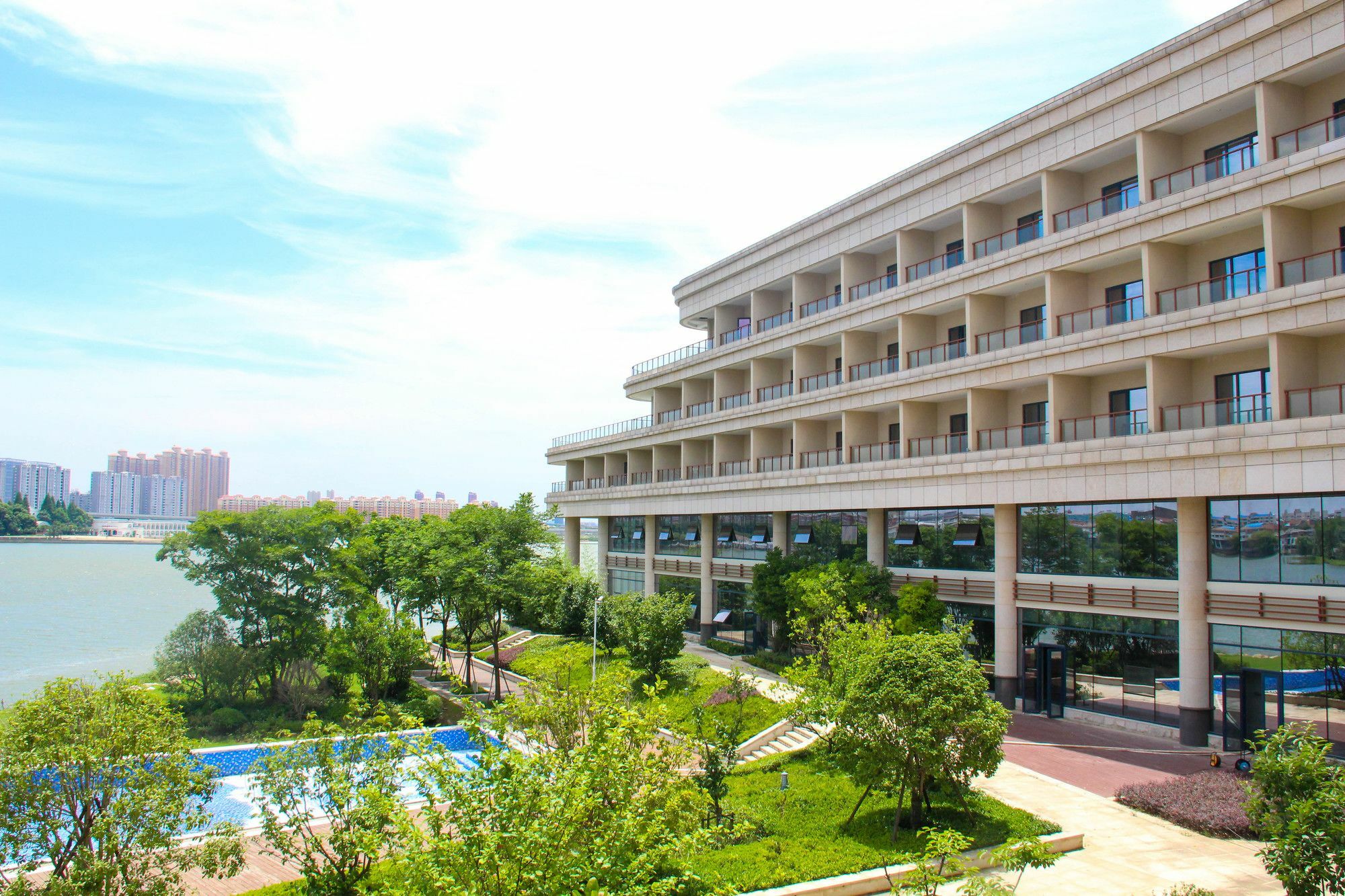 Radisson Blu Hotel Wuhan Etd Zone Экстерьер фото