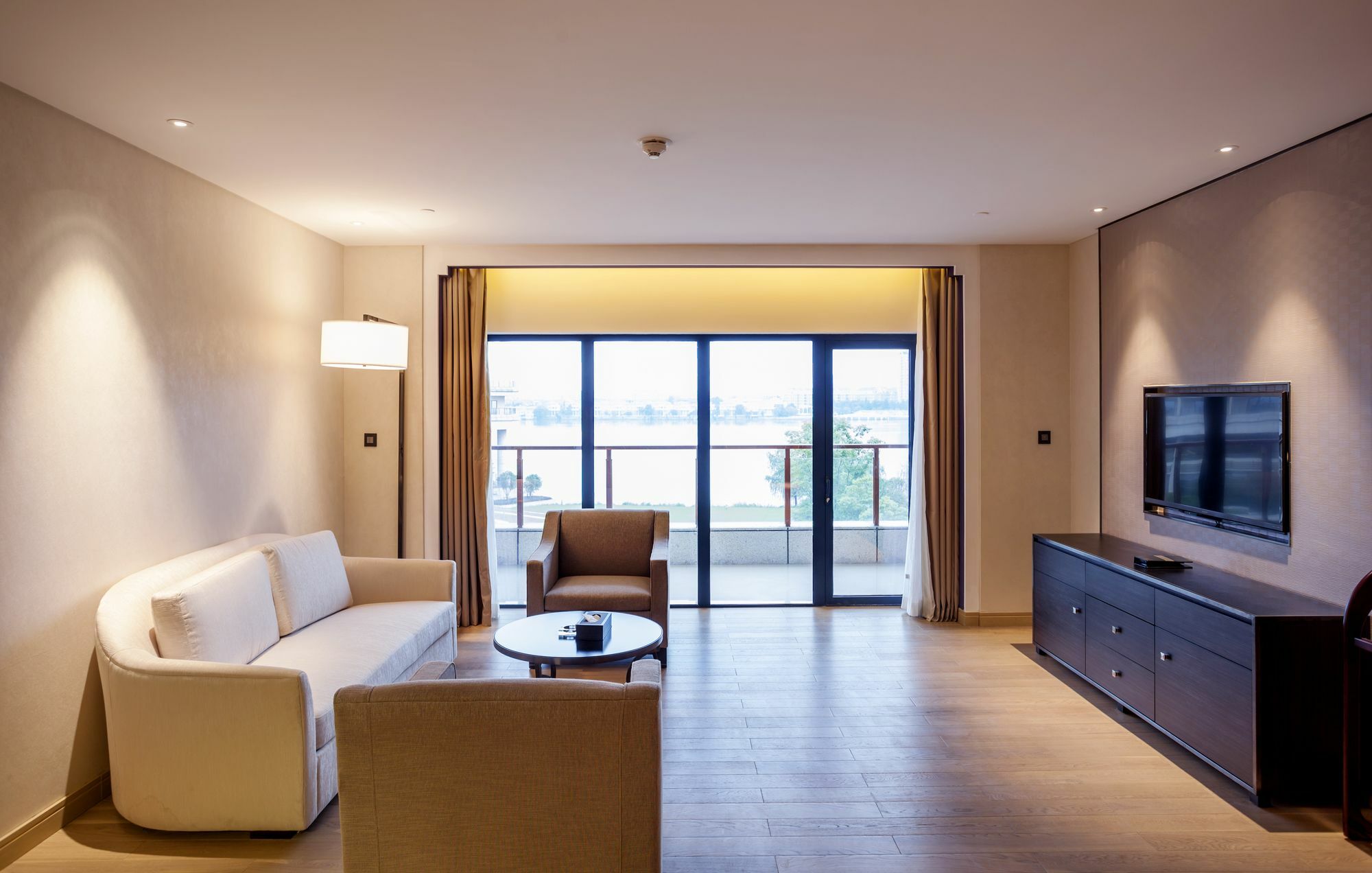 Radisson Blu Hotel Wuhan Etd Zone Экстерьер фото