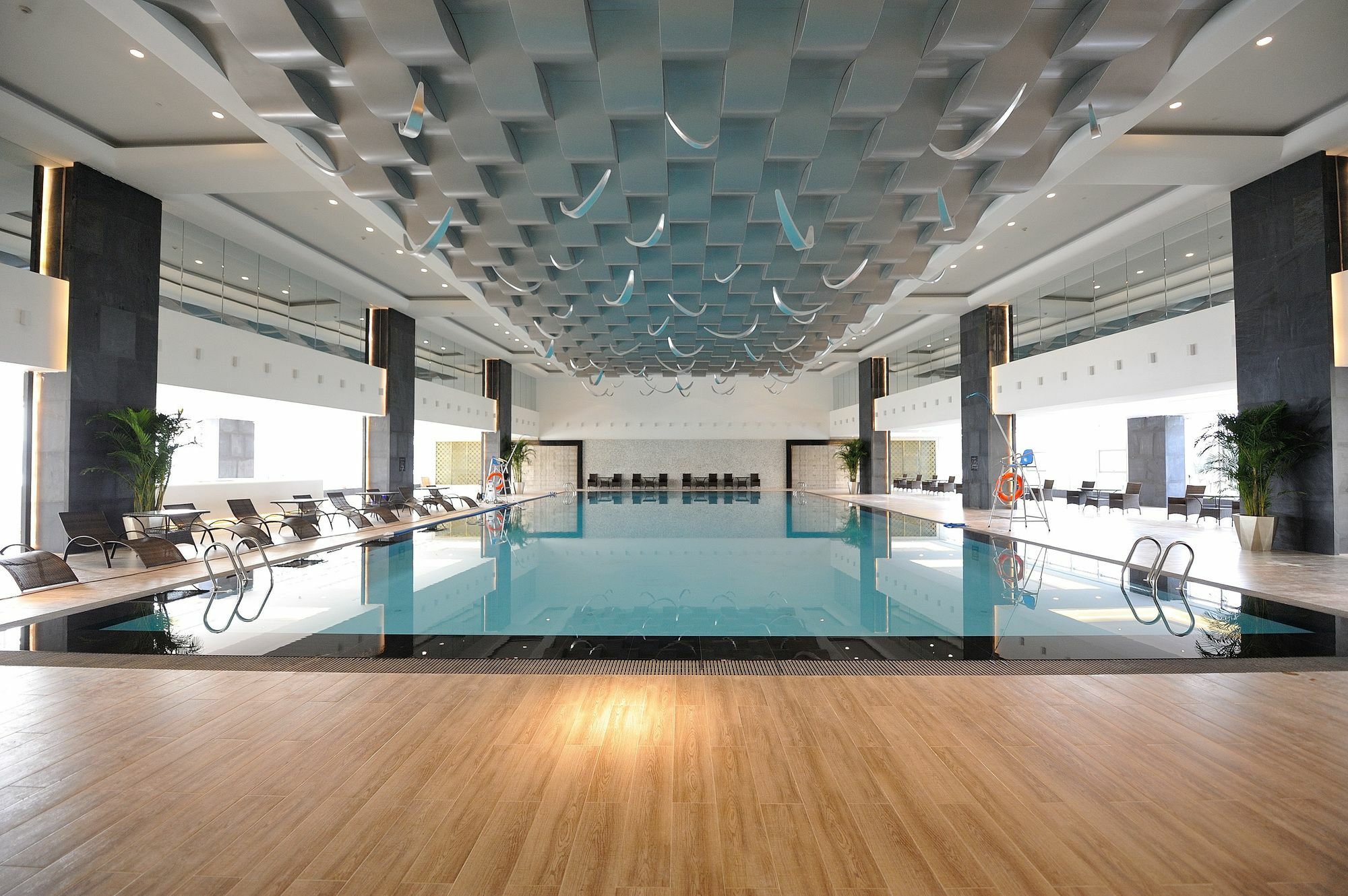 Radisson Blu Hotel Wuhan Etd Zone Экстерьер фото